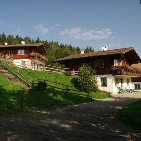 Blockhaus-Ferienpark Apartman Eisenschmitt Kültér fotó